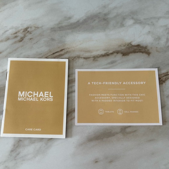 Michael Kors medium leather a tech friendly bag black studs nice condition - Picture 8 of 8